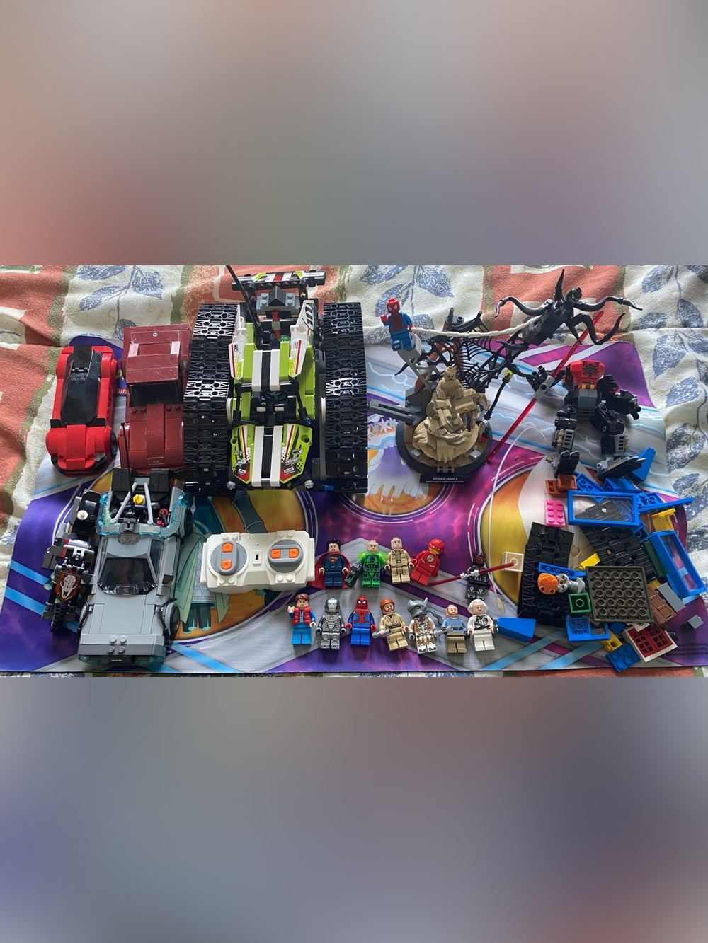 Huge Lego Lot Minifigures, Sets, Vehicles, DC, Marvel, Star Wars, Etc